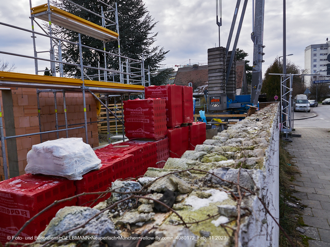 11.02.2023 - Baustelle Niederalmstraße 16 in Neuperlach
